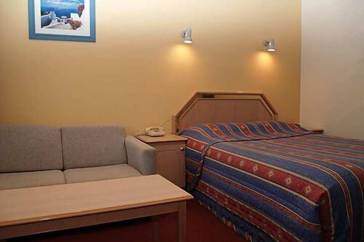 Room 17 of 41