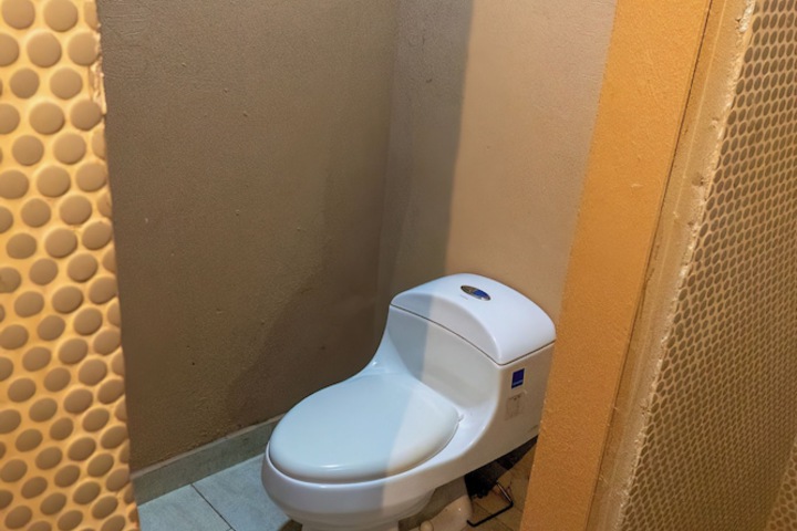 Room 53 of 110