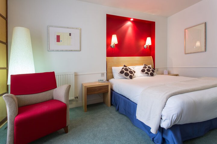 Room 12 of 54