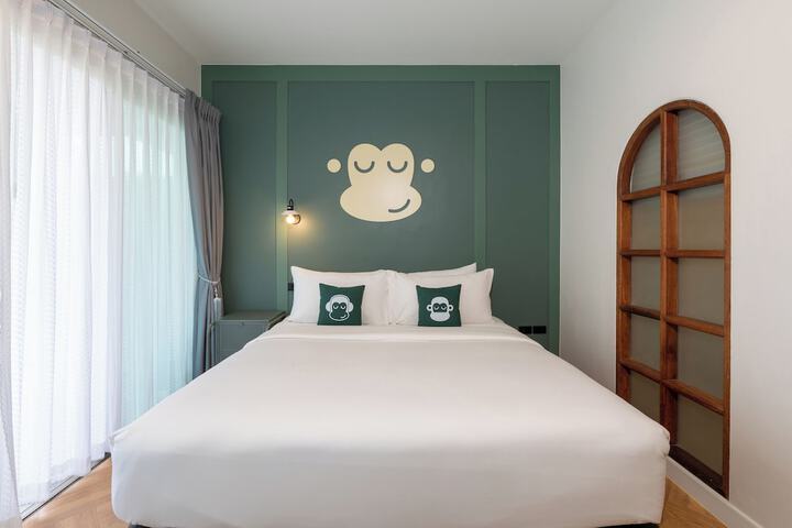 Room 5 of 50