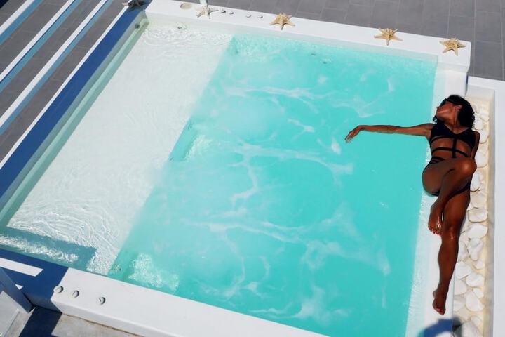 Pool 44 of 47