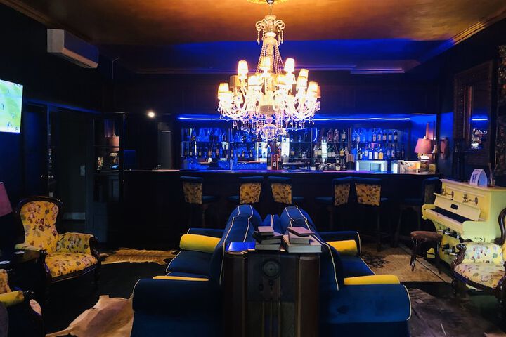 Lounge 224 of 275