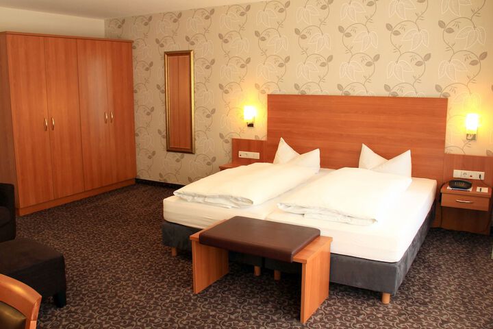 Room 6 of 47
