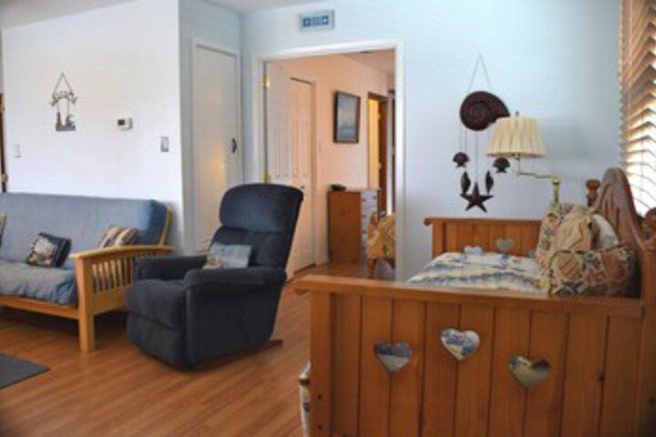 Room 17 of 36