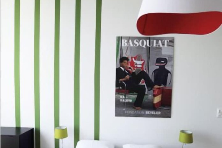 Room 2 of 6