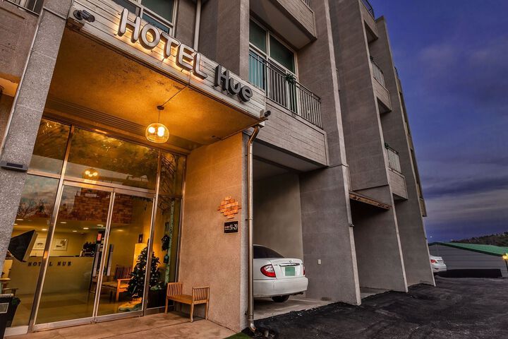 Hotel 9 of 77