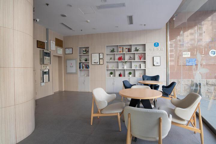 Hanting Hotel-Beijing Yansha Xiaoyun Bridge Branch