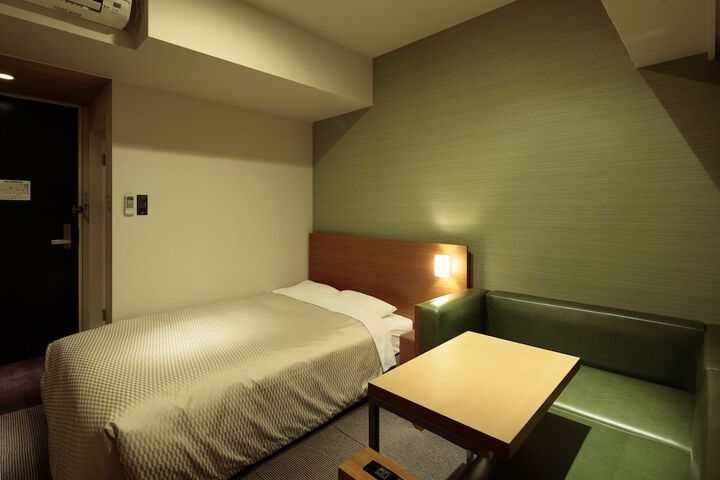 Room 26 of 46