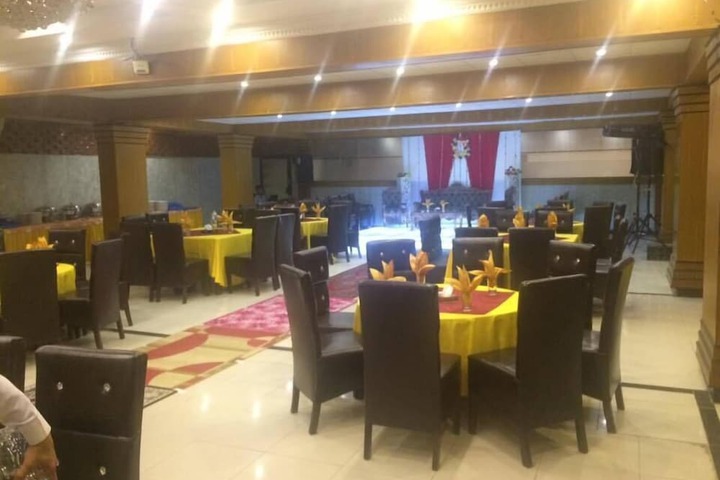 HOTEL CROWN