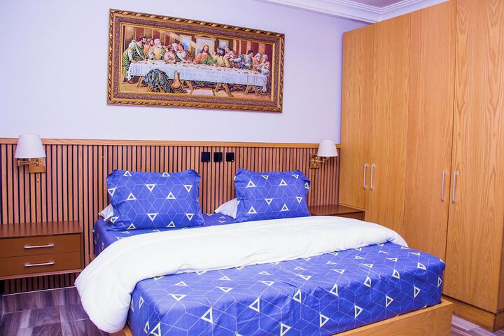 Room 2 of 15