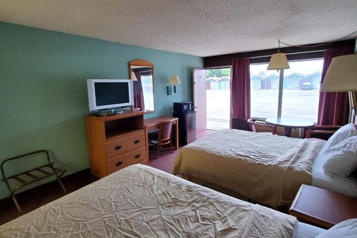 Room 15 of 35