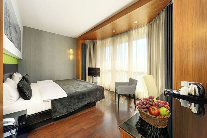 Room 22 of 54