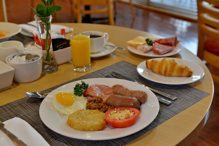 Breakfast meal