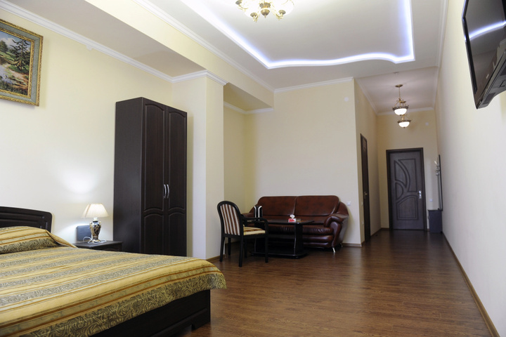 Room 7 of 46