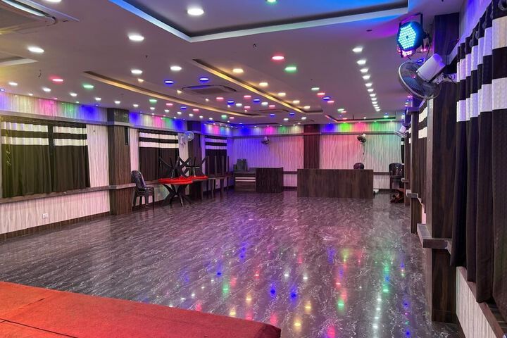 Ballroom/Hall 8 of 14