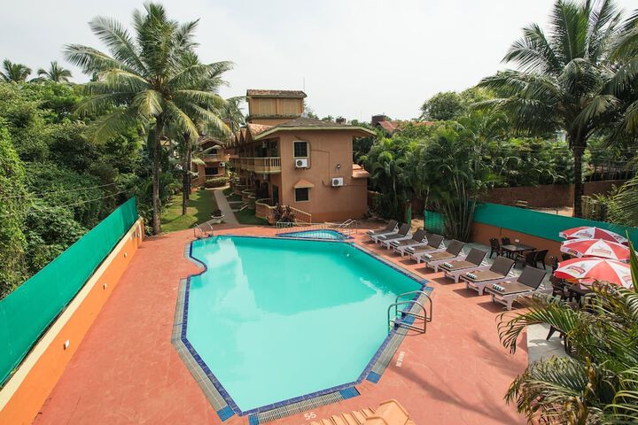 Pool Hotel