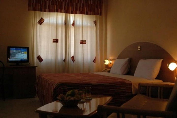 Room 11 of 20