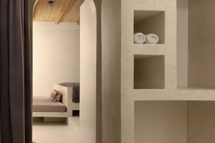 Room 35 of 114