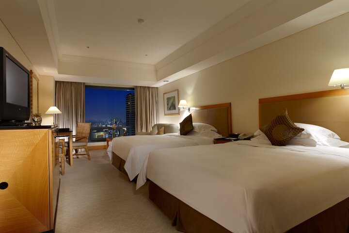 Room 5 of 36
