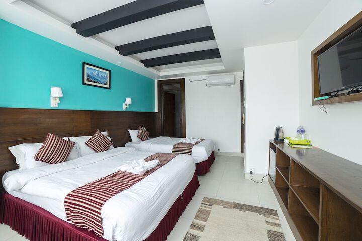 Room 32 of 45