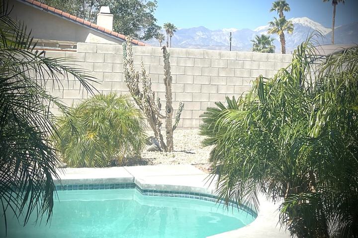 1 King Bed Balcony Pool View (33 of 65)