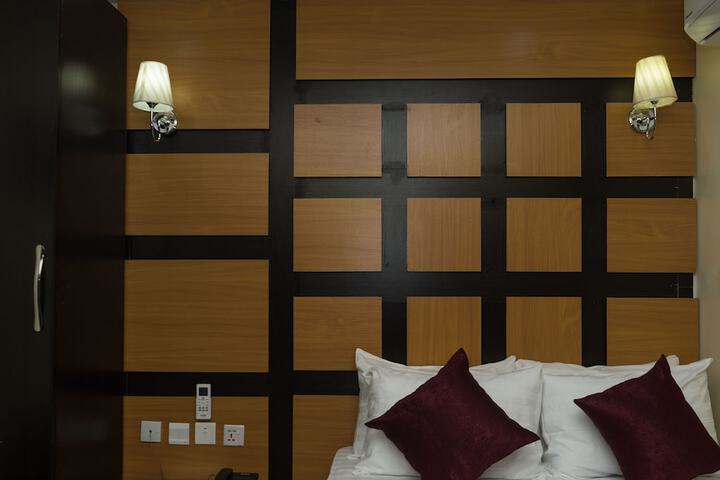 Room 14 of 26