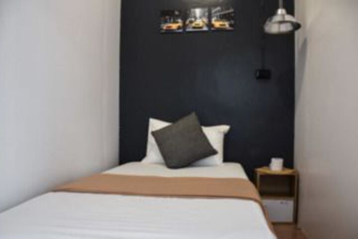 Room 15 of 23