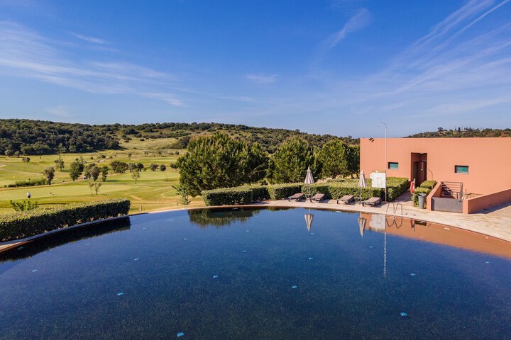 Pools & Facilities