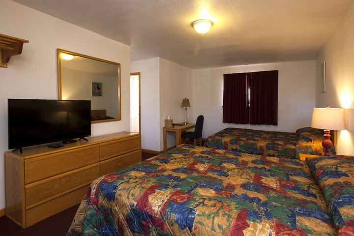 Room 8 of 25