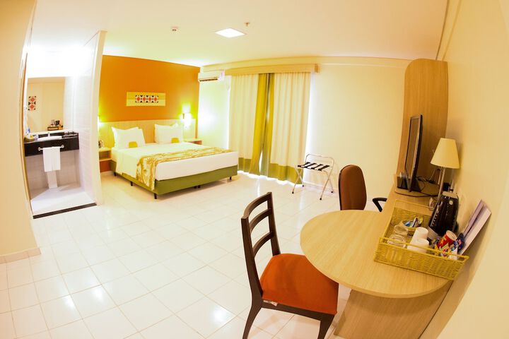 Room 10 of 38