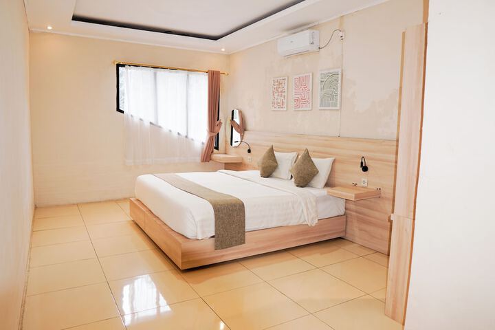 Room 30 of 83