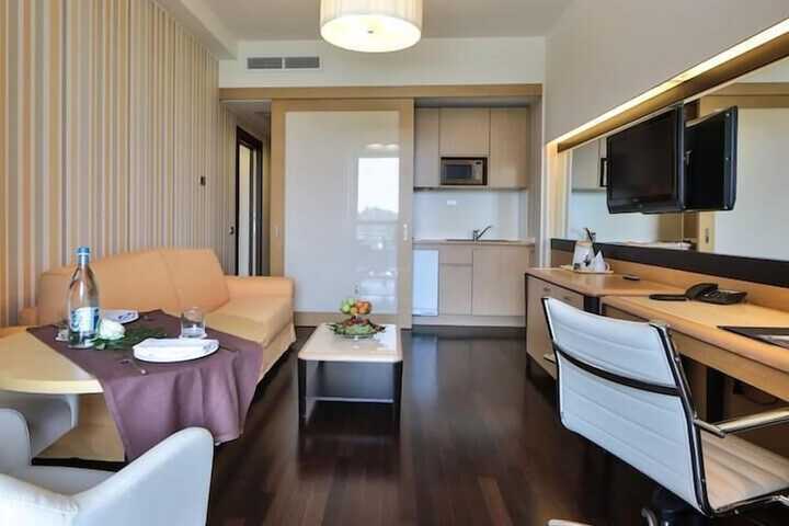 Room 31 of 79