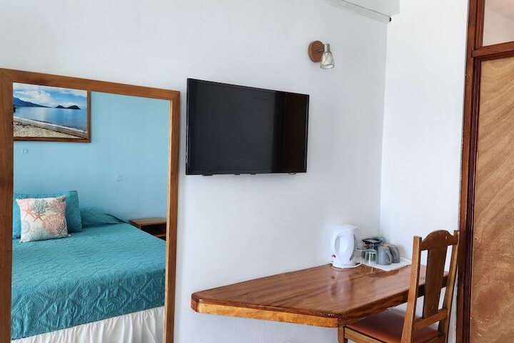 Room 44 of 98