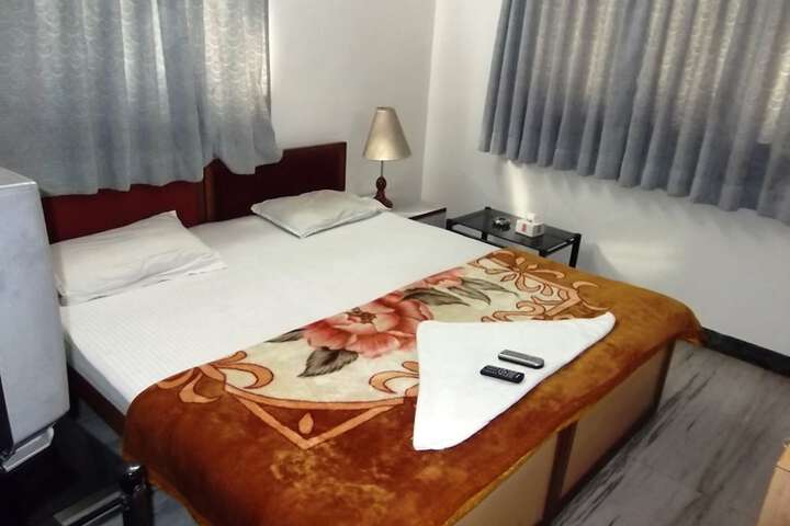 Room 8 of 20