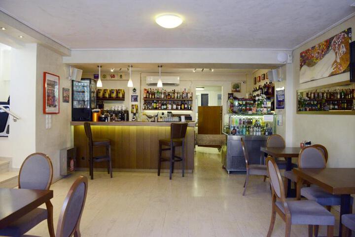 Bar/lounge