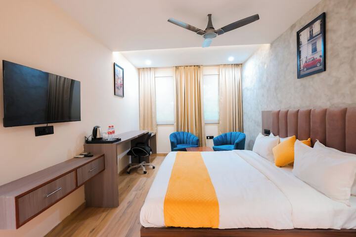 Room 3 of 11