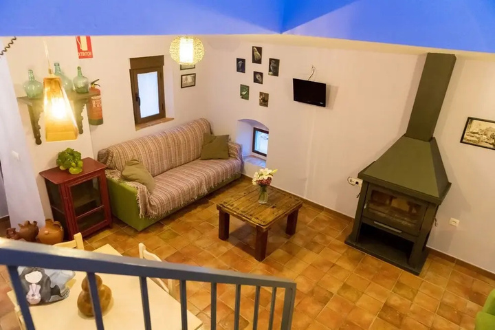 Room 9 of 14
