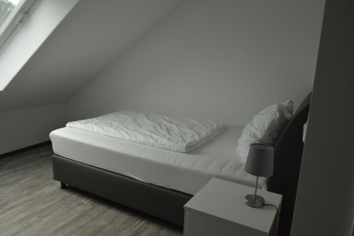 Room 3 of 30