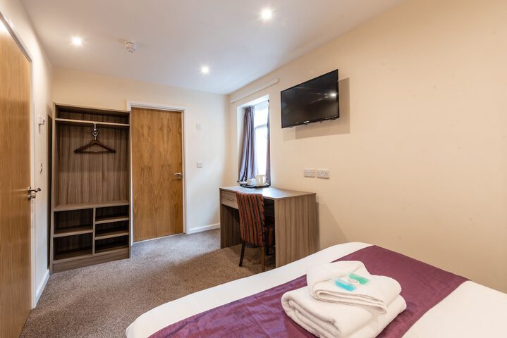 Room 21 of 49