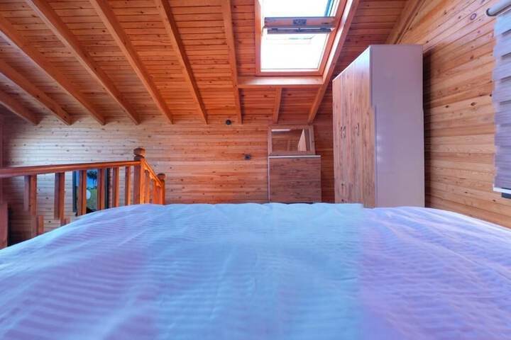 Room 3 of 45