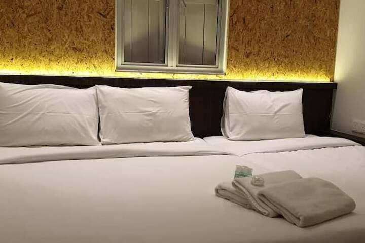 Room 20 of 73