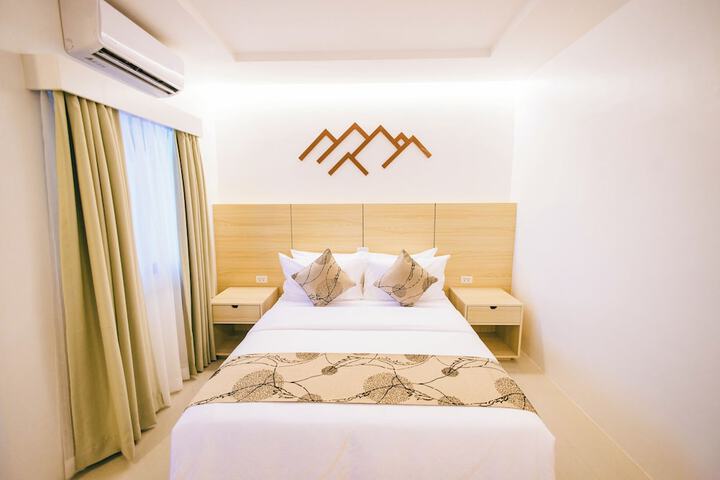 Room 8 of 61
