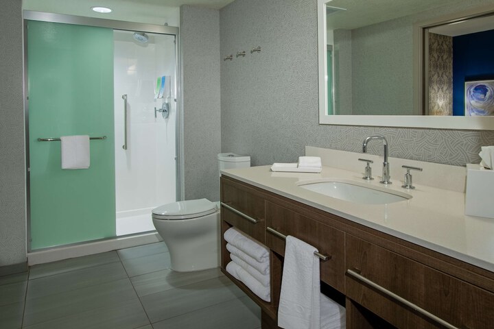 Bathroom shower