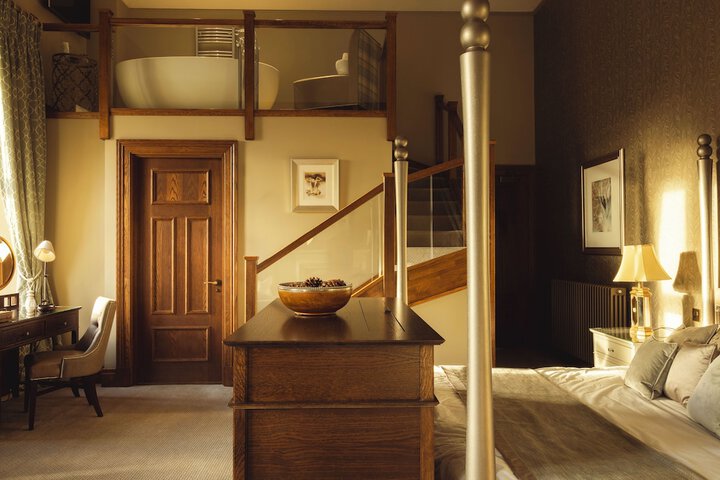 Room 2 of 63