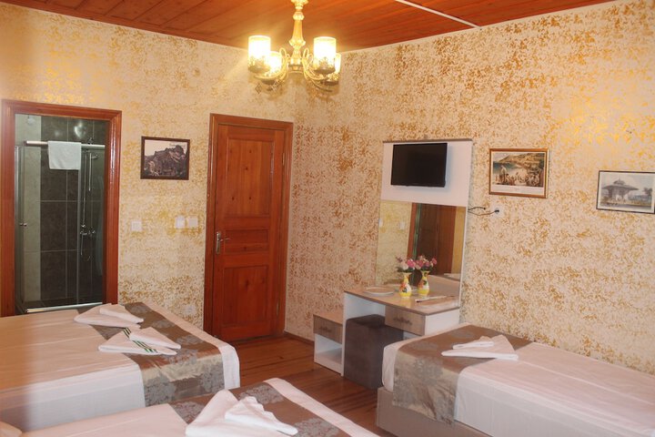 Room 30 of 74