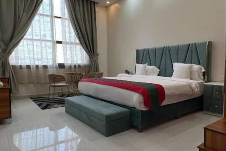 Room 3 of 20