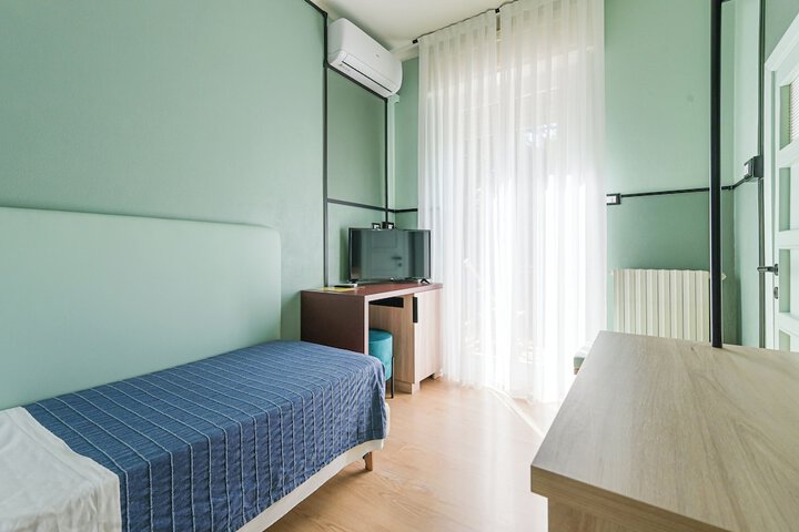 Room 118 of 241