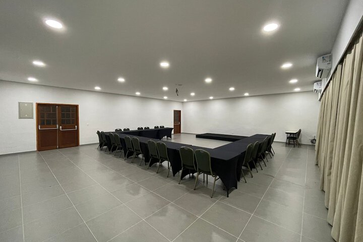 Ballroom/Hall 56 of 86