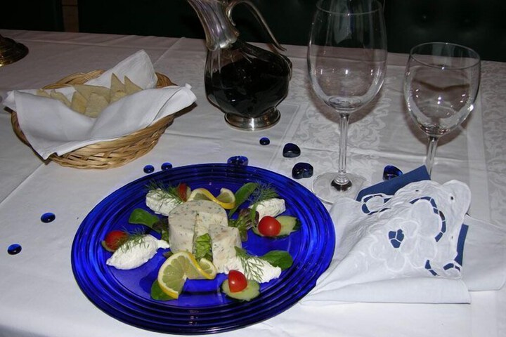 Dining 20 of 55