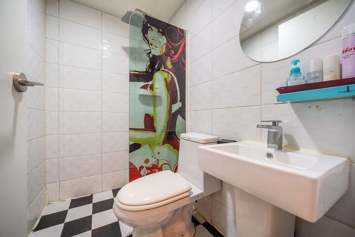 Room 26 of 30